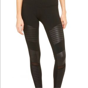 Alo Yoga Leggings